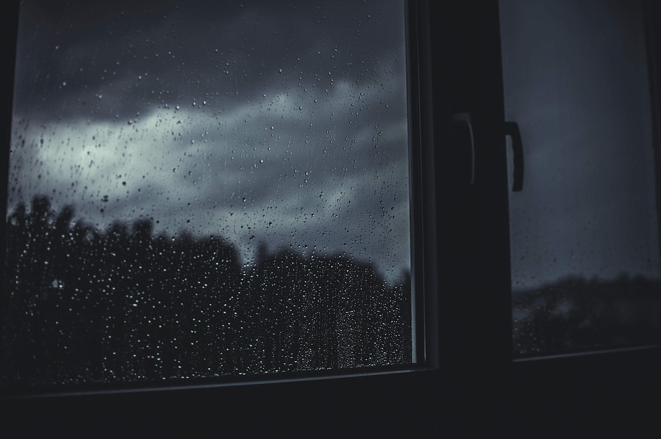 Okná, dážď